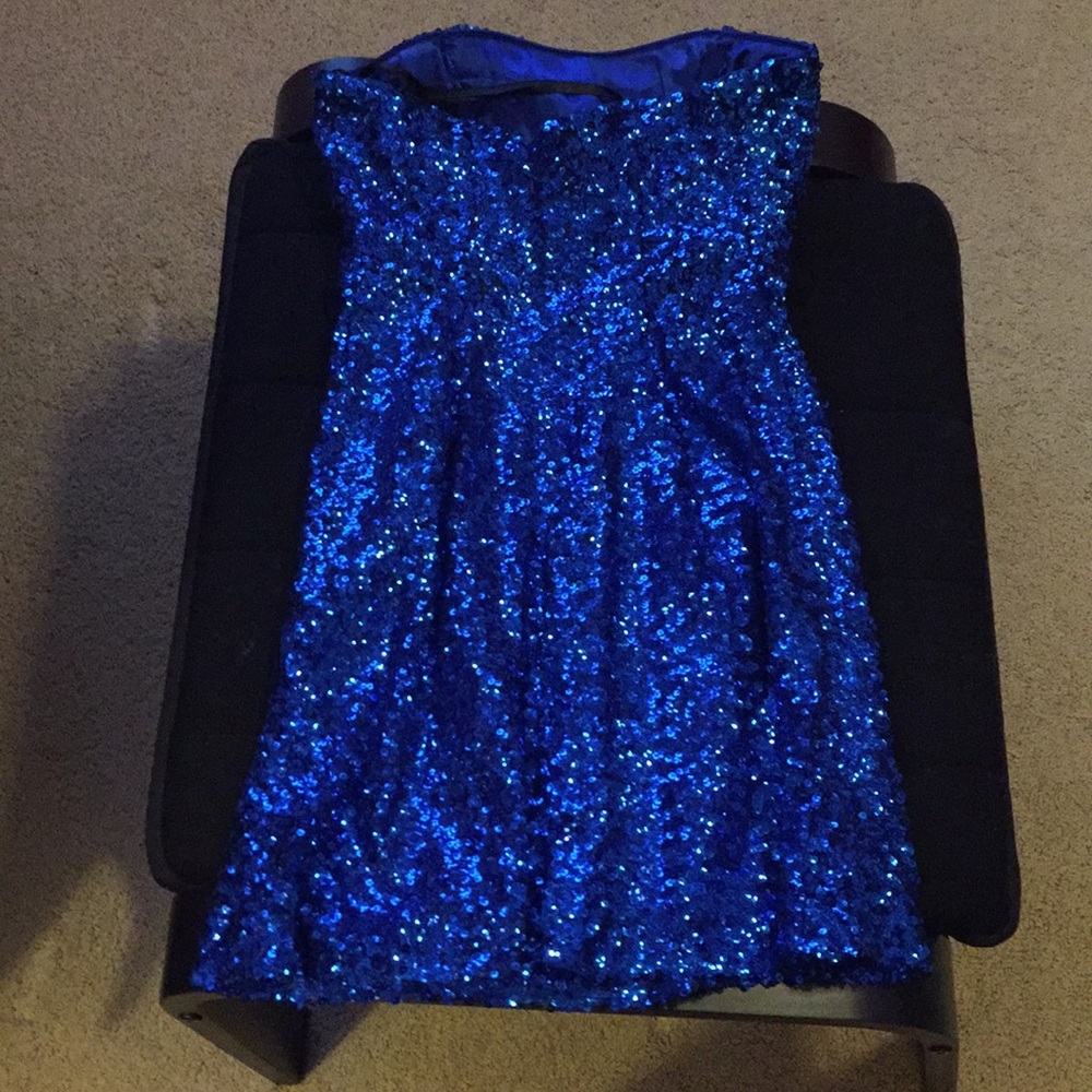 Alyce Homecoming dress - Picture 2 of 4